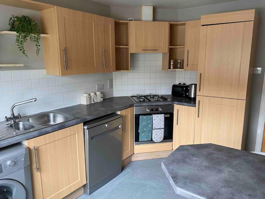 Spacious Ground Floor 2 Bed By Lains Lettings Aberdeen Buitenkant foto