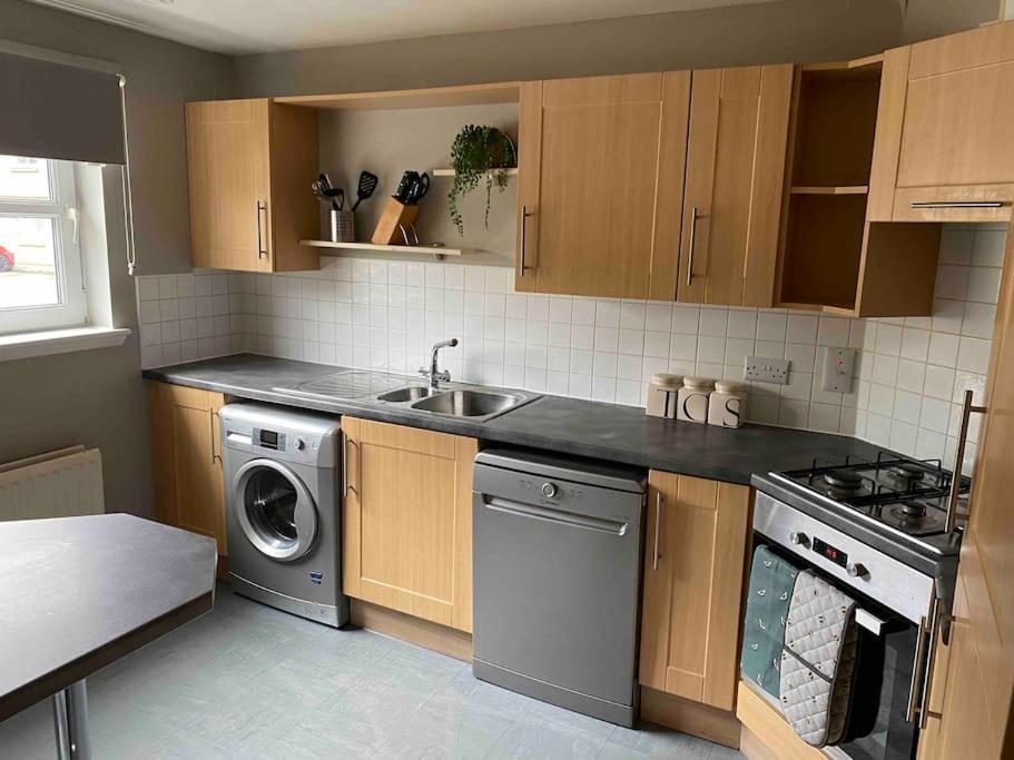 Spacious Ground Floor 2 Bed By Lains Lettings Aberdeen Buitenkant foto
